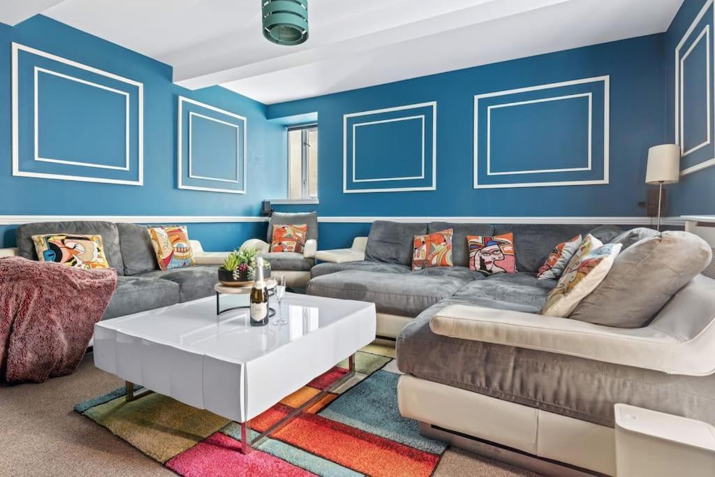 Luxurious 3 Bedroom Apartment In Park Estate นอตติงแฮม ภายนอก รูปภาพ